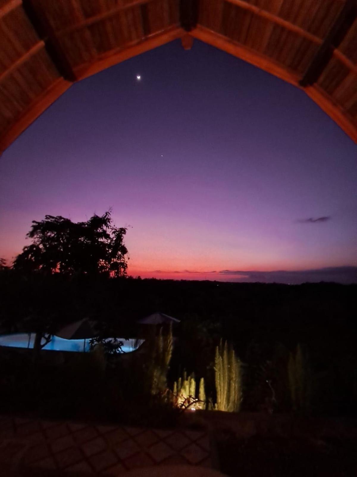 Kubuhill Sunset Bungalow Toyapakeh Εξωτερικό φωτογραφία