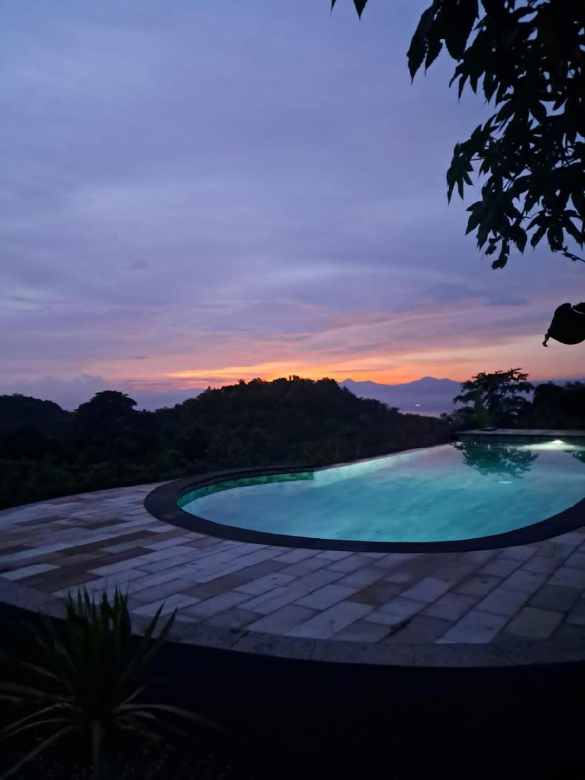Kubuhill Sunset Bungalow Toyapakeh Εξωτερικό φωτογραφία